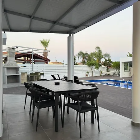Villa Quadralea Ayia Napa