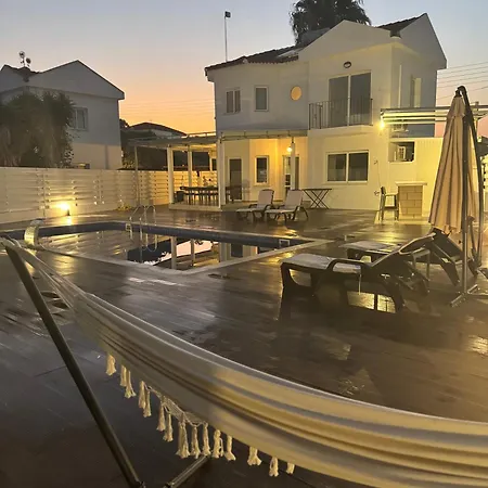 Quadralea Villa Ayia Napa