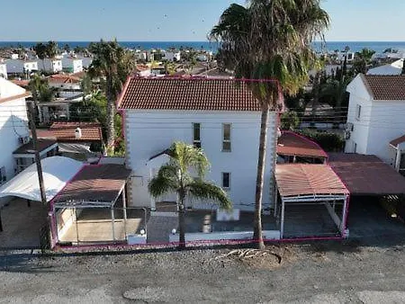 Quadralea Villa Ayia Napa